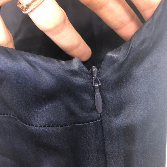 Club Monaco Dress Silk Shift Patterned Ruffle Front Blue Navy Sleeveless 2 - Picture 5 of 7